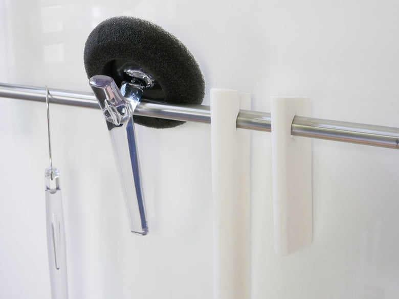 tidyブランドのシリコンゴム製ミニスキージー