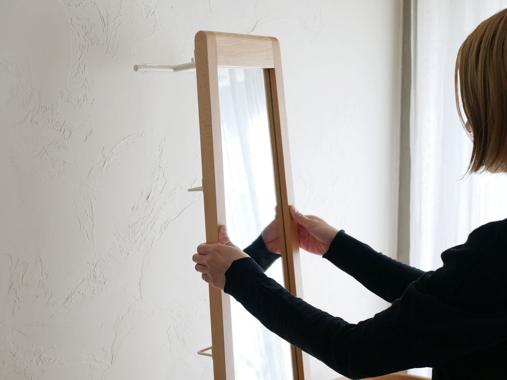 天然木ビーチ材とスチールを使用した清潔感のある【Mash/マッシュ】リヴ立て掛けミラー