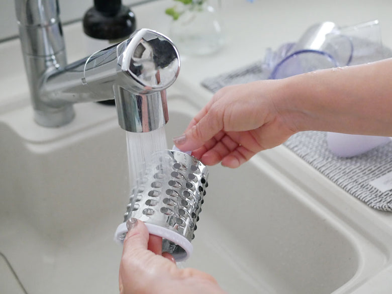 KLEVA/クレバー クレバースライサー本体とステンレスドラム、ドラムホルダー、ハンドルなどの付属品が揃った製品セット