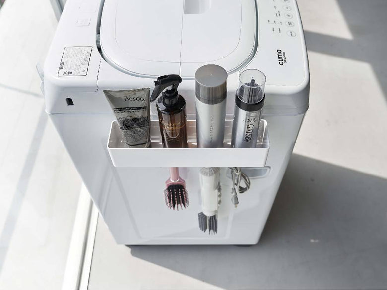 ミスト製フィルムフックラックW30。幅30cmのABS樹脂製フックが壁面に取り付けられた製品画像