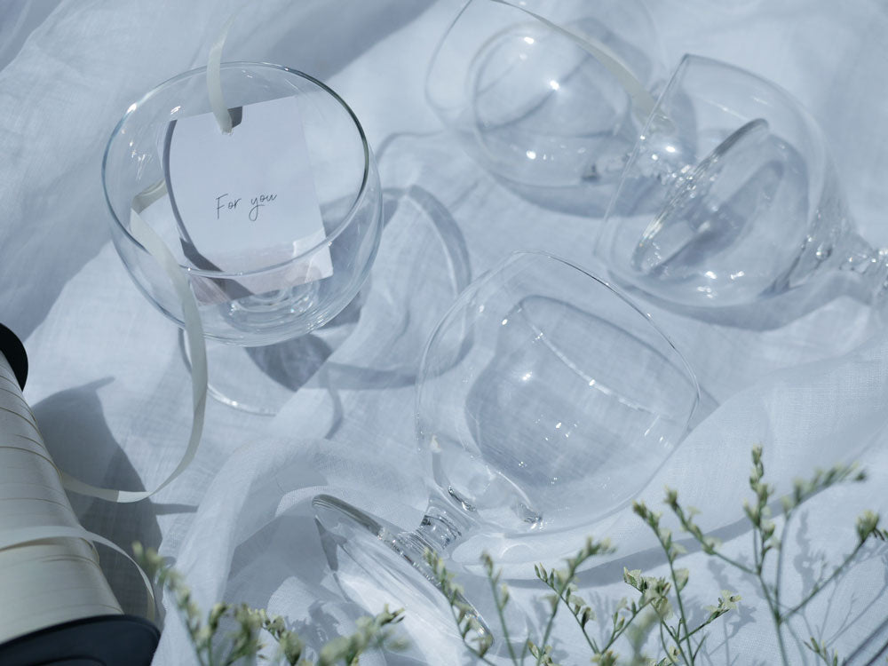 ロイヤルレアダムのスタッキングワイングラスが積み重ねられて並んでいる様子