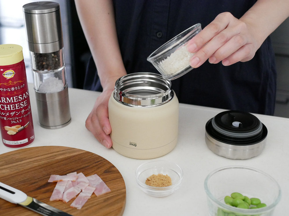 Thermoマグミニタンク、フードコンテナ、VegieBAGコラボランチバッグが並んだセット商品画像