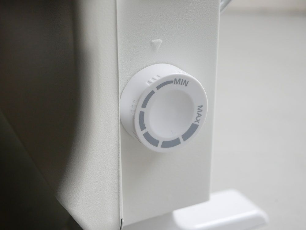 【THREEUP/スリーアップ】ミニパネルヒーター ポカポカ暖ミニヒート