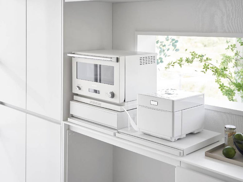 タワーシリーズのツーウェイキッチン家電用下引き出しとスライドテーブルが装備されたスチール製キッチンキャビネット