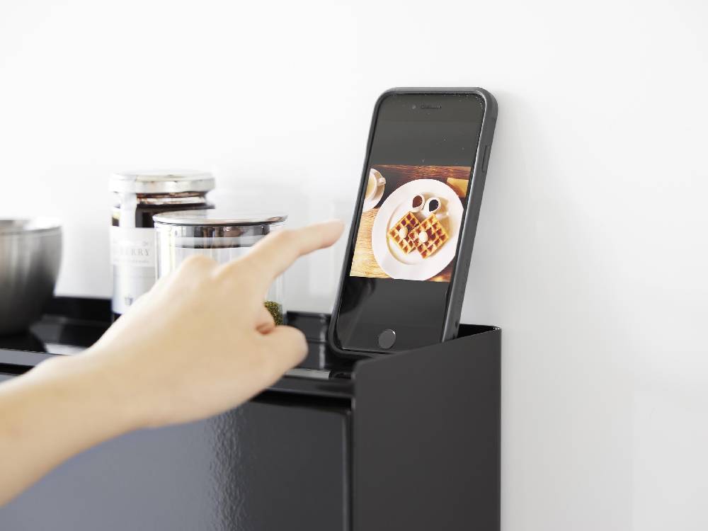 前面が開くスチール製タワー型調味料ラック