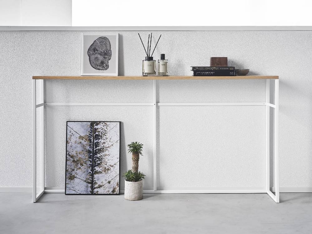 スチールフレームと天然木化粧繊維板を使用した『tower/タワー』ソファー裏コンソールテーブルの写真