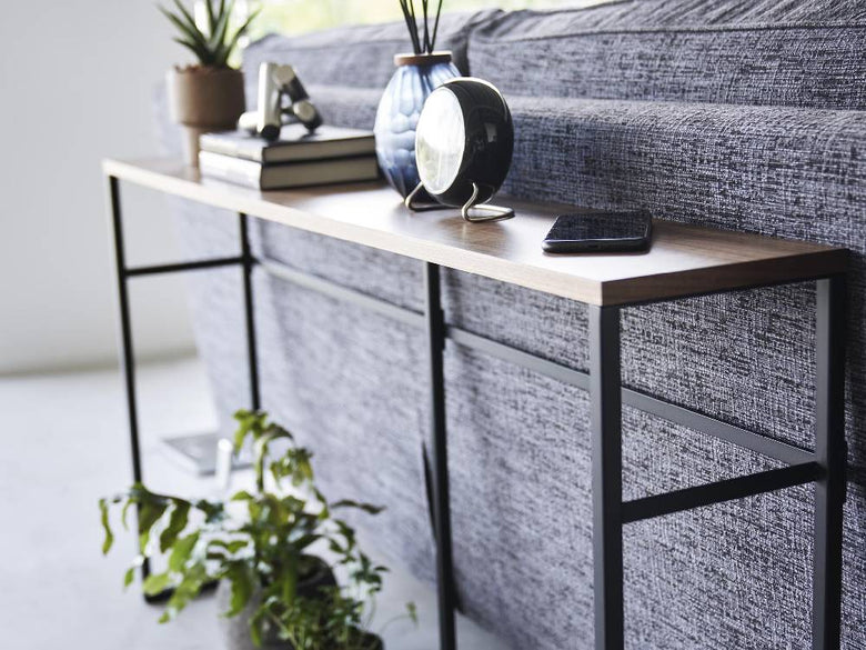 【tower/タワー】ソファー裏コンソールテーブル、スチールフレームと天然木天板のモダンなデザイン