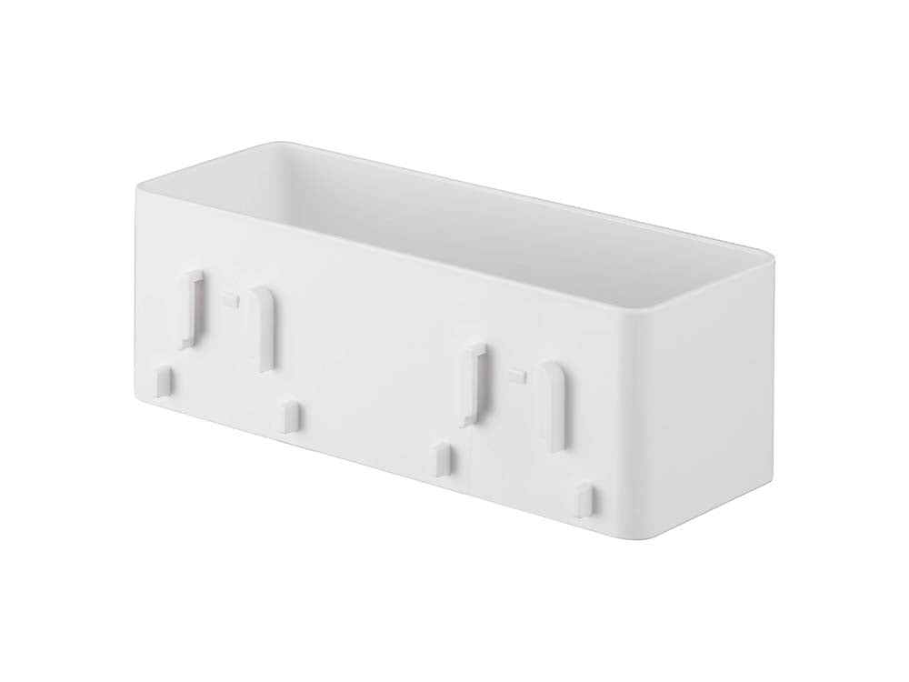 PLATE/プレートフィルムフック ラック W18 ホワイトの白色ABS樹脂製ラックにポリカーボネート製フィルムフックが取り付けられている様子の画像