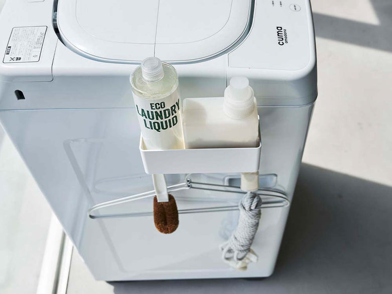 PLATE/プレートの白色フィルムフックラック W18、壁に取り付けられた4つのフック付き