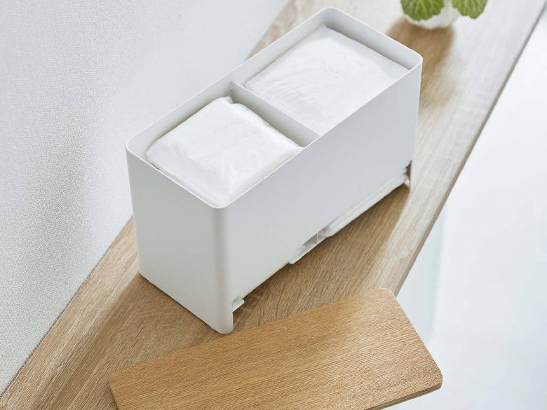 RIN/リン 分別サニタリー収納ホルダー。スチール製本体に天然木蓋が付いており、ティッシュやペーパータオルを整理して収納できる家庭用収納ホルダー
