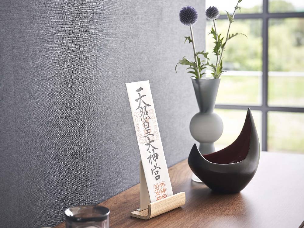 RIN/リン神札スタンド シングル、スチールと天然木積層合板使用の円筒型スタンド