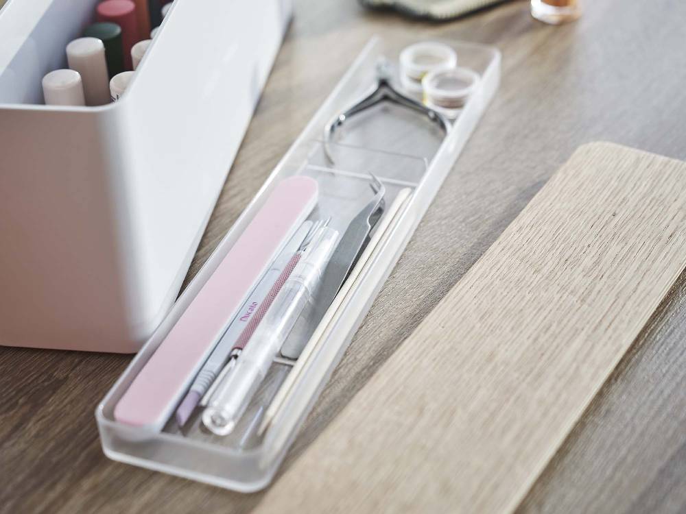 【tosca/トスカ】ネイル収納ケース。天然木の蓋とプラスチック製の容器およびトレーでネイル用品を整理できるデザイン