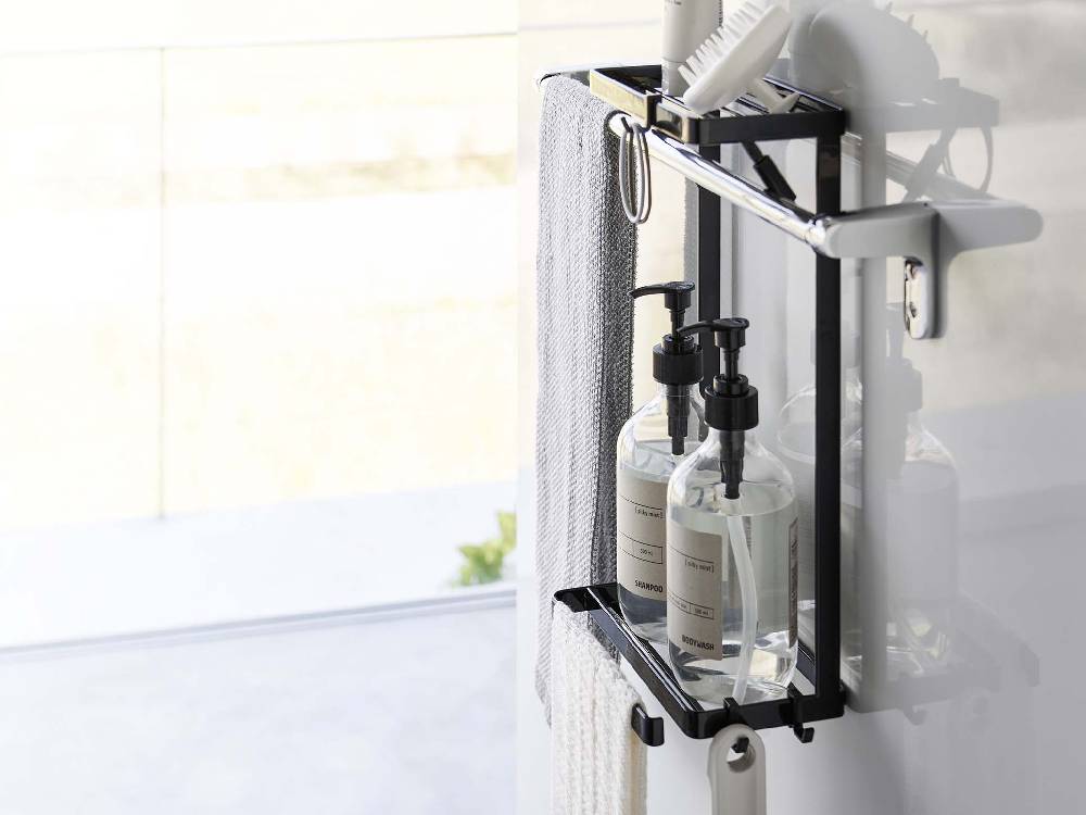 ホワイト色のスチール製【tower/タワー】タオル掛け上ラック2段