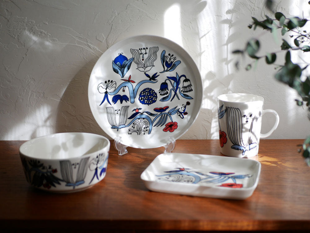 【Arabia/アラビア】プータルフリ マグカップ。磁器製で直径約93mm、高さ114mm、容量500mlのタイ製