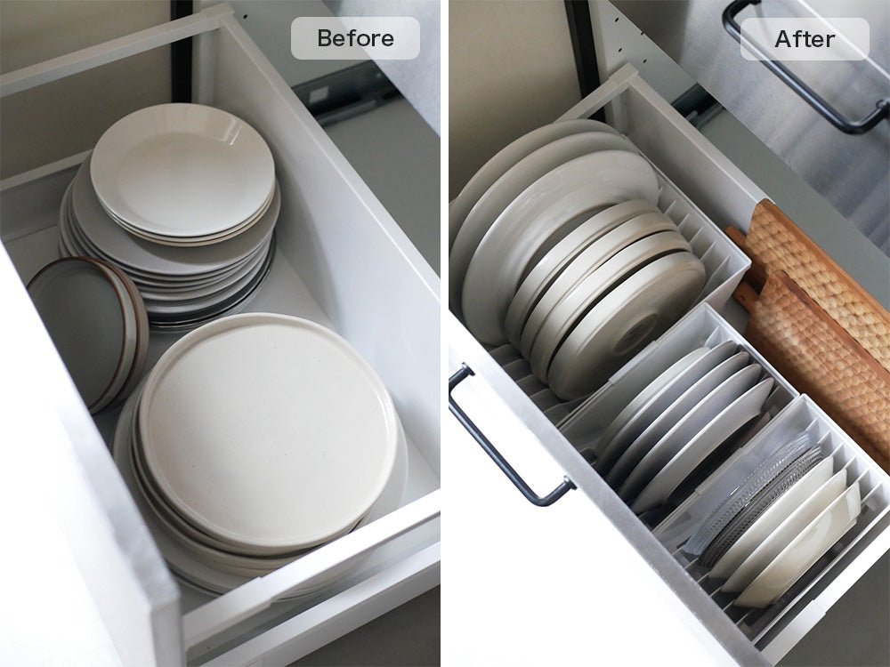 リッチェル トトノのディッシュスタンドがキッチン棚に整然と並んでいる様子