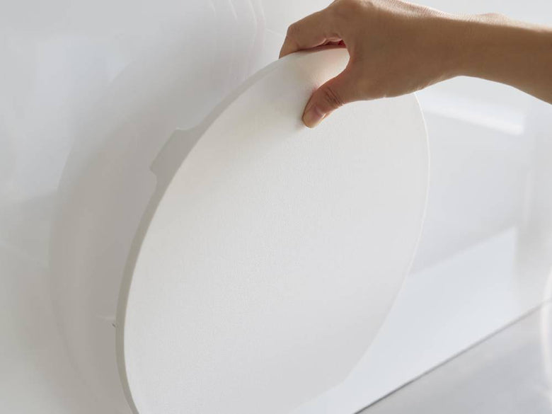 タワー製食洗機対応マグネット抗菌ラウンドまな板。ポリプロピレン素材でネオジムマグネットが付いています。