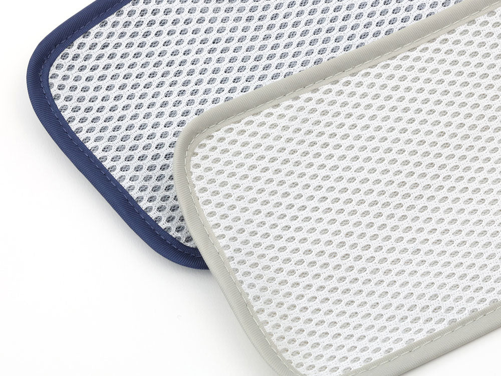 ジェルクールランチボックスの画像。蓋が保冷剤となり、専用保冷ケースが付属しています。