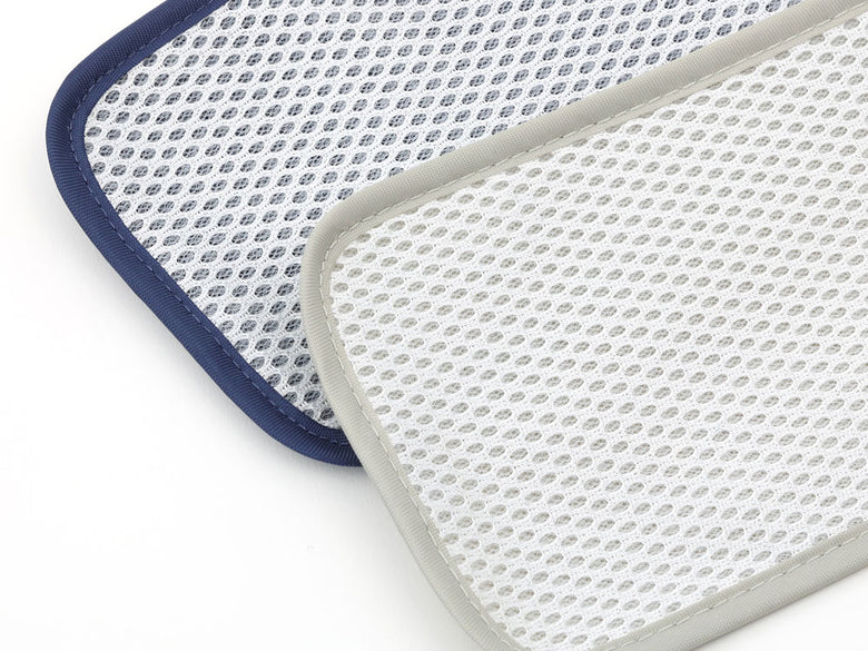 ジェルクールランチボックスの画像。蓋が保冷剤となり、専用保冷ケースが付属しています。