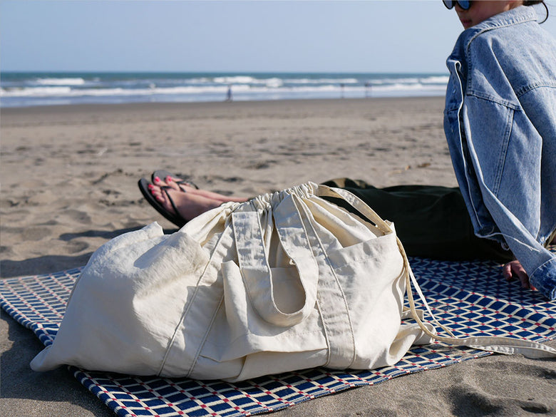 ビーチで使用する大きな撥水トートバッグ