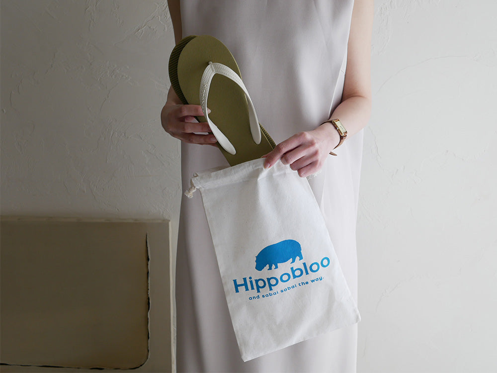 ヒッポブルー素足にやさしいビーチサンダルに付属するコットンバッグ
