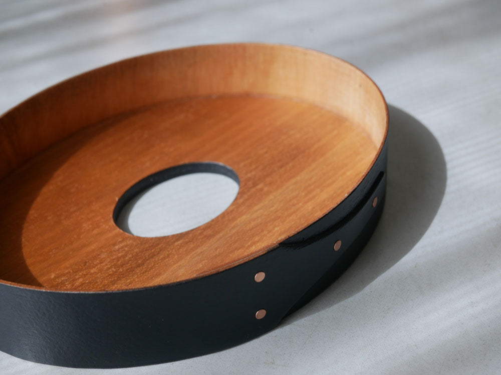 チェリー材を使用したアクシス シェーカーダストボックスの木製製品