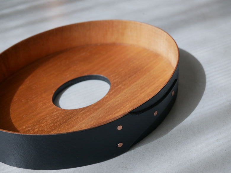 チェリー材を使用したアクシス シェーカーダストボックスの木製製品