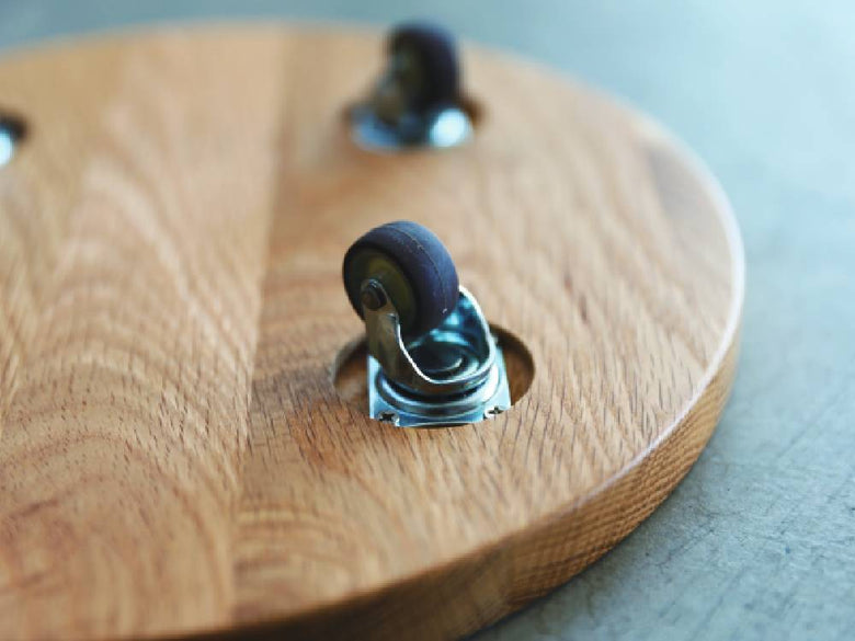 高野木工製ホワイトオークまたはウォルナットの木製プランターベース、耐荷重10kg