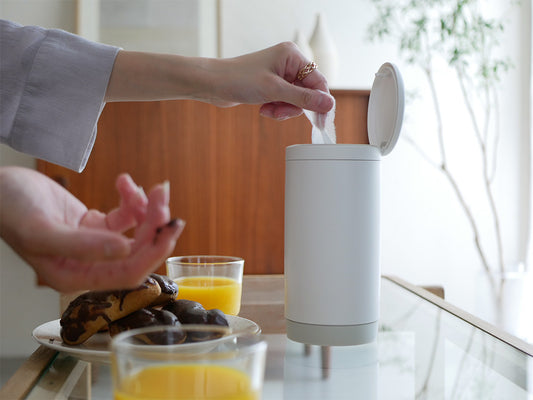 marna製倒れない片手用ウェットティッシュケース、黒色ABS樹脂で吸盤固定可能