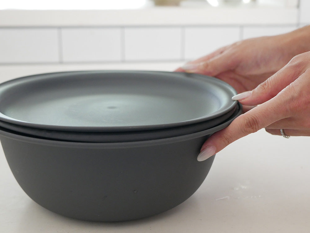 marnaのきほん ザルボウル21cm、蓋付きのポリプロピレン製キッチン用ミキシングボウル