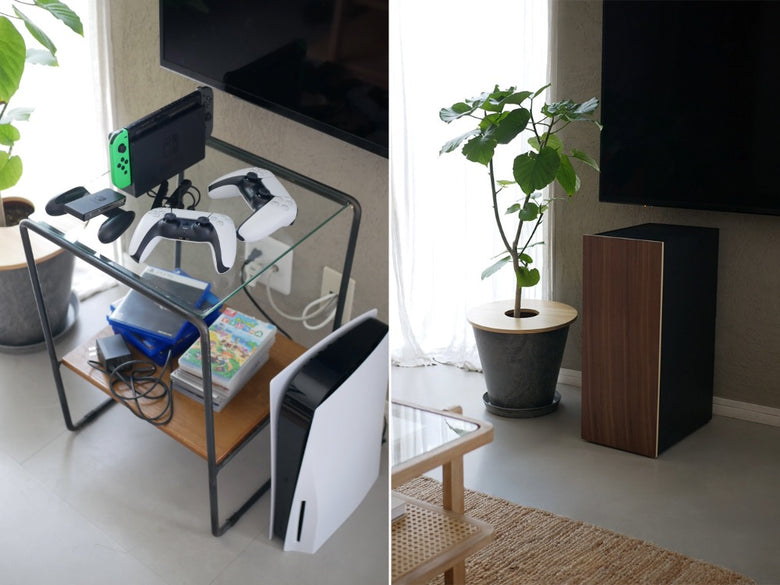 タワー型のゲーム機収納ラック。スチールと天然木材を使用したデザインで、ゲーム機や周辺機器を整理できる家具がリビングルームに設置されている様子