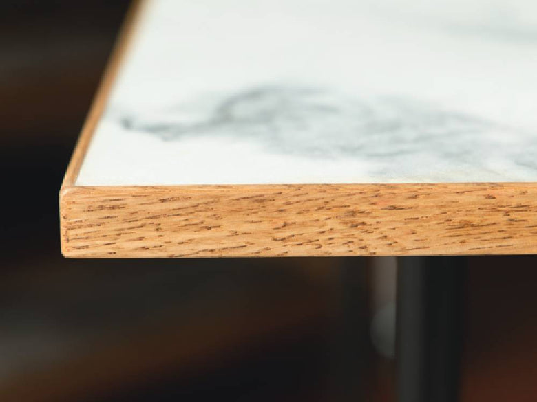 アデペシュのPOL 2wayダイニングテーブル、オーク無垢材とスチールフレームを使用した木製家具