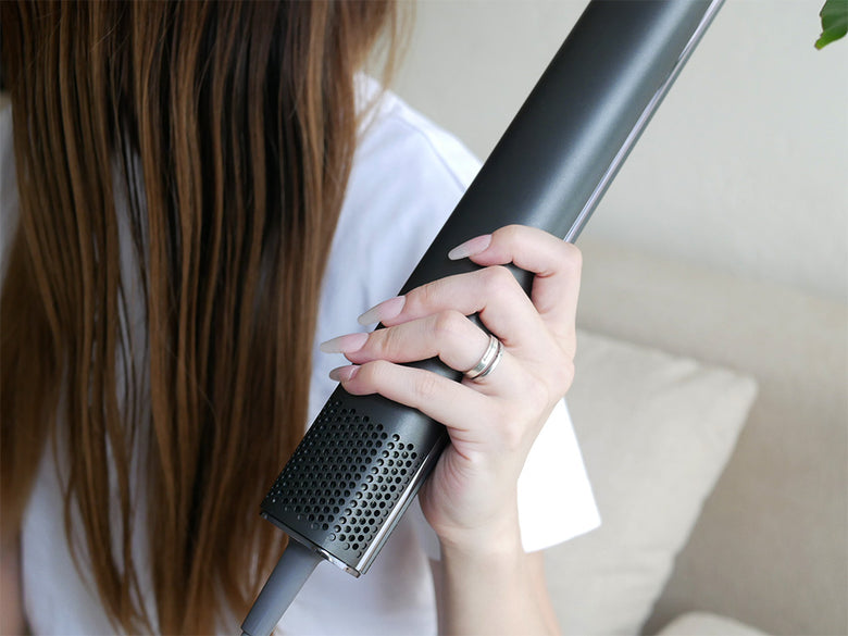 クワッズの速乾スティックドライヤー（ホワイトモデル）の本体画像