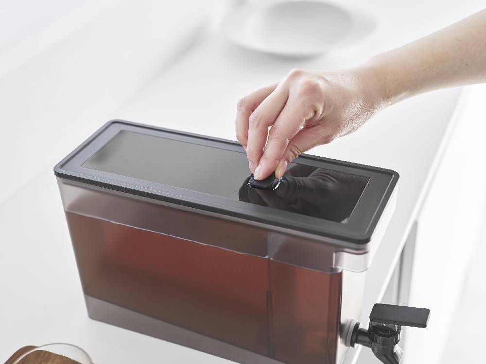 タワー型冷蔵庫用ドリンクサーバー1.8Lホワイトモデル