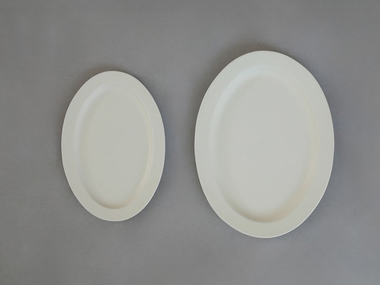 SAKUZAN Saraシリーズのクリーム色オーバル磁器プレート