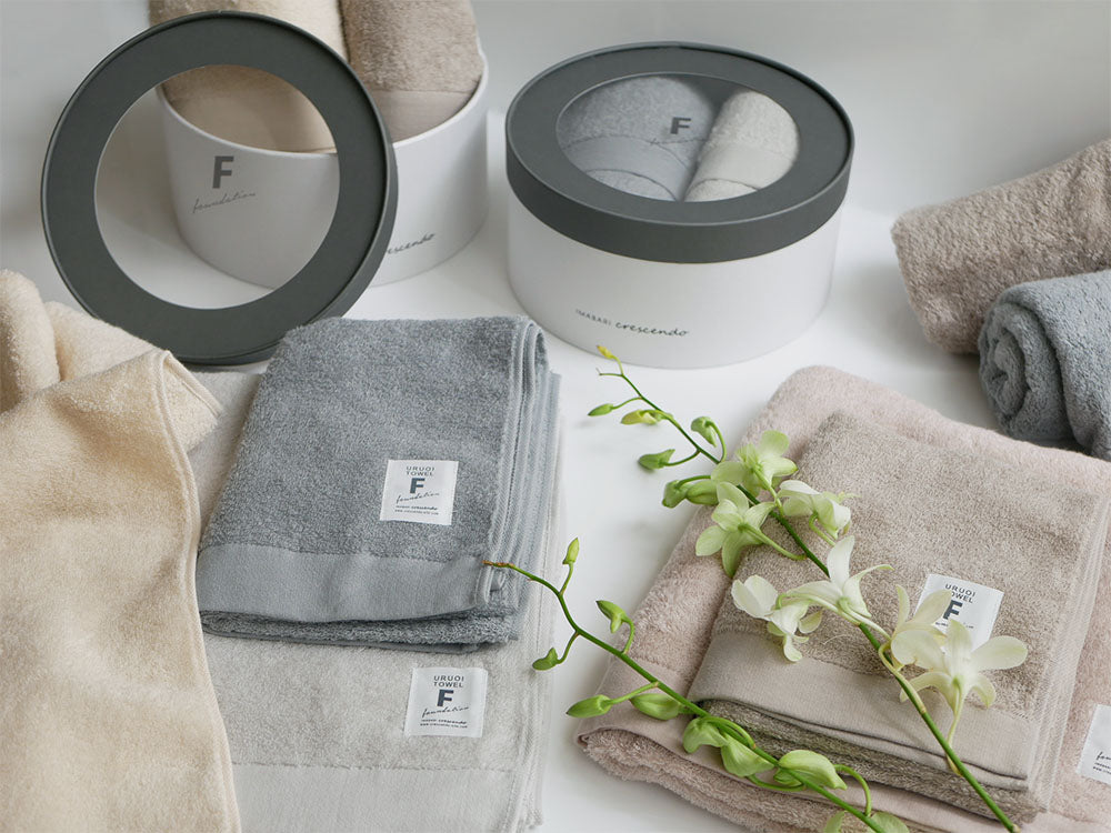 クレシェンドのニュアンスカラーが可愛い、しっとりふわふわな綿製バスタオルとフェイスタオルのギフトセット