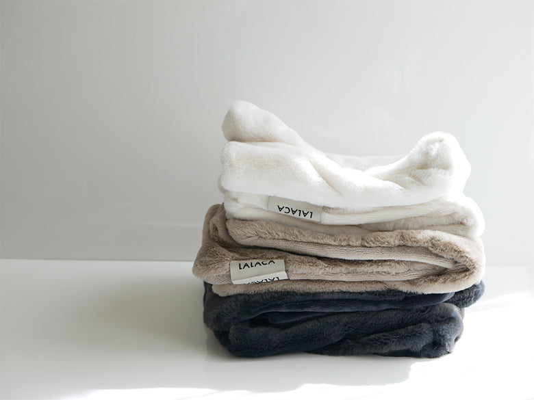 LALACA（ララカ）の洗えるポリエステル100％ヒーターブランケット