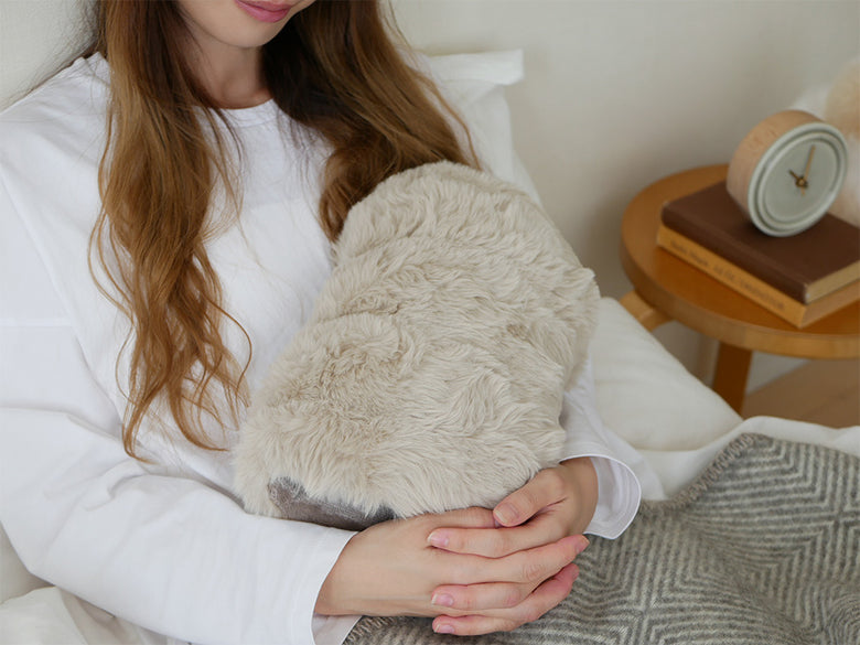 クワッズの蓄熱式湯たんぽtoron専用の柔らかいファー付きクッション