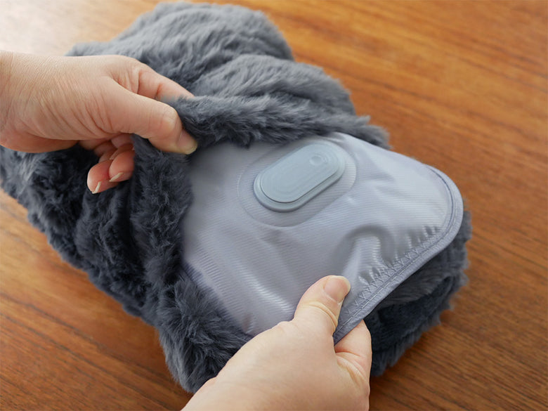 QUADS（クワッズ）蓄熱式湯たんぽ「toron」の本体と専用カバー