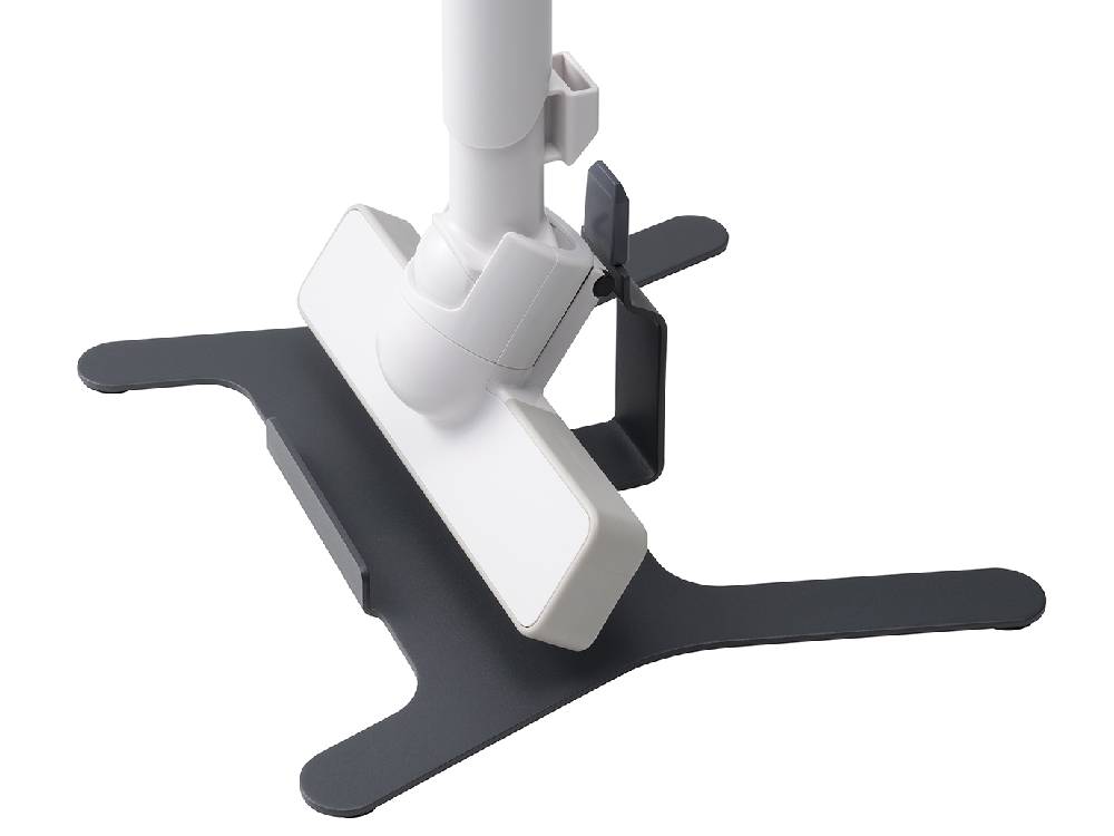 プラスマイナスゼロ コードレスクリーナー G040のハンディユニットとロングノズル、フロアノズルが並んだ画像