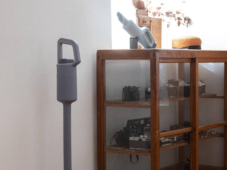 プラスマイナスゼロ コードレスクリーナー G040の円筒型本体