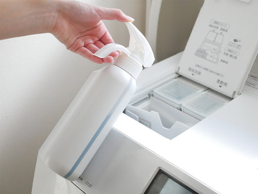 片手で計量できるリッチェル製マグネット液体洗剤ボトル