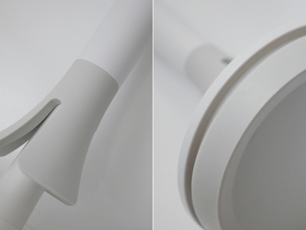 マーナの倒れない片手用キッチンペーパーホルダー、プラスチック製で耐久性のあるデザイン