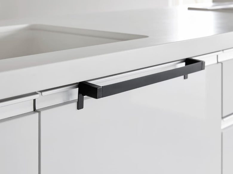 タワー製銀色アルミ滑り止めキッチンタオルハンガーバー