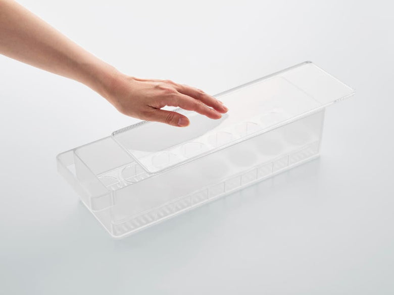 タワー製冷蔵庫用中蓋付き卵ケース。プラスチック製の蓋が付いた卵収納ケース