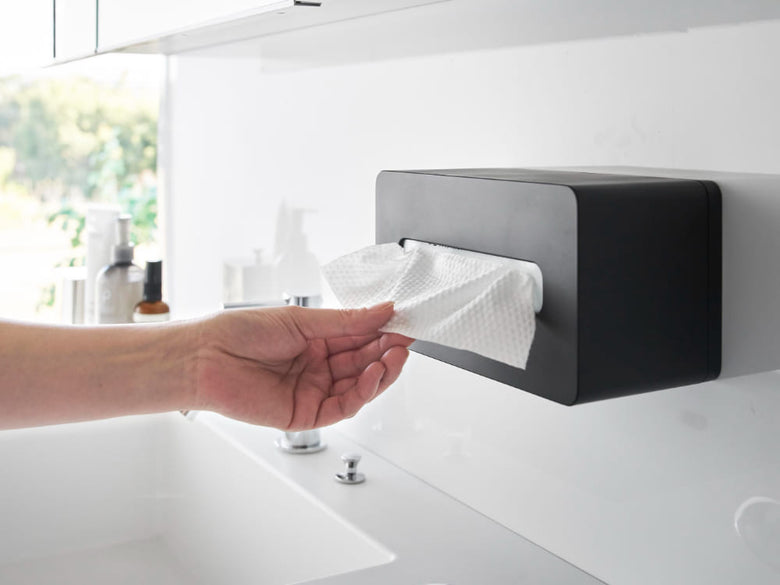 towerフィルムフッククレンジングタオルケースに紙タオルがセットされたプラスチック製ホルダー