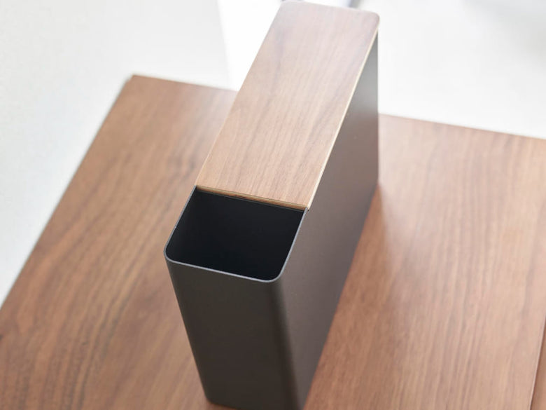 天然木とスチール製の替えモップ入れ付きハンディーワイパースタンド【RIN / リン】の製品画像