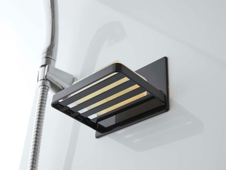 マグネット式スチール製バスルーム用ソープトレー。壁に簡単に取り付けられ、最大500gまでの耐荷重。サイズ約12×8.7×8cm