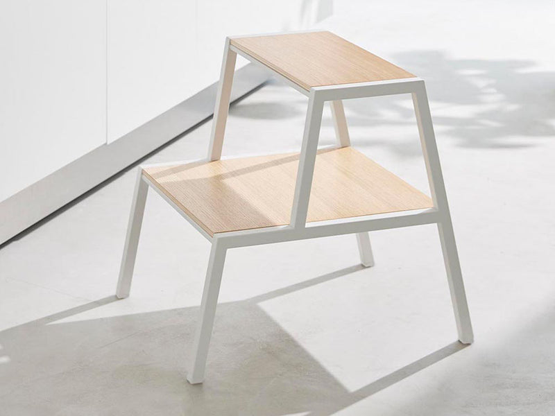 タワー踏み台、鋼製フレームと木製天板