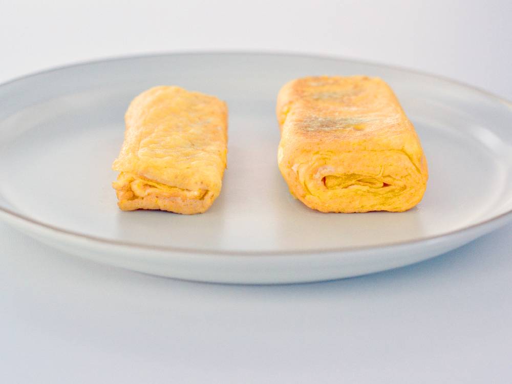 鉄製卵焼きフライパンと卵焼き