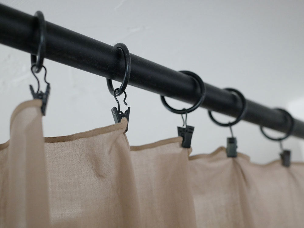 アイボリーの綿製クリップカーテン130x165cm